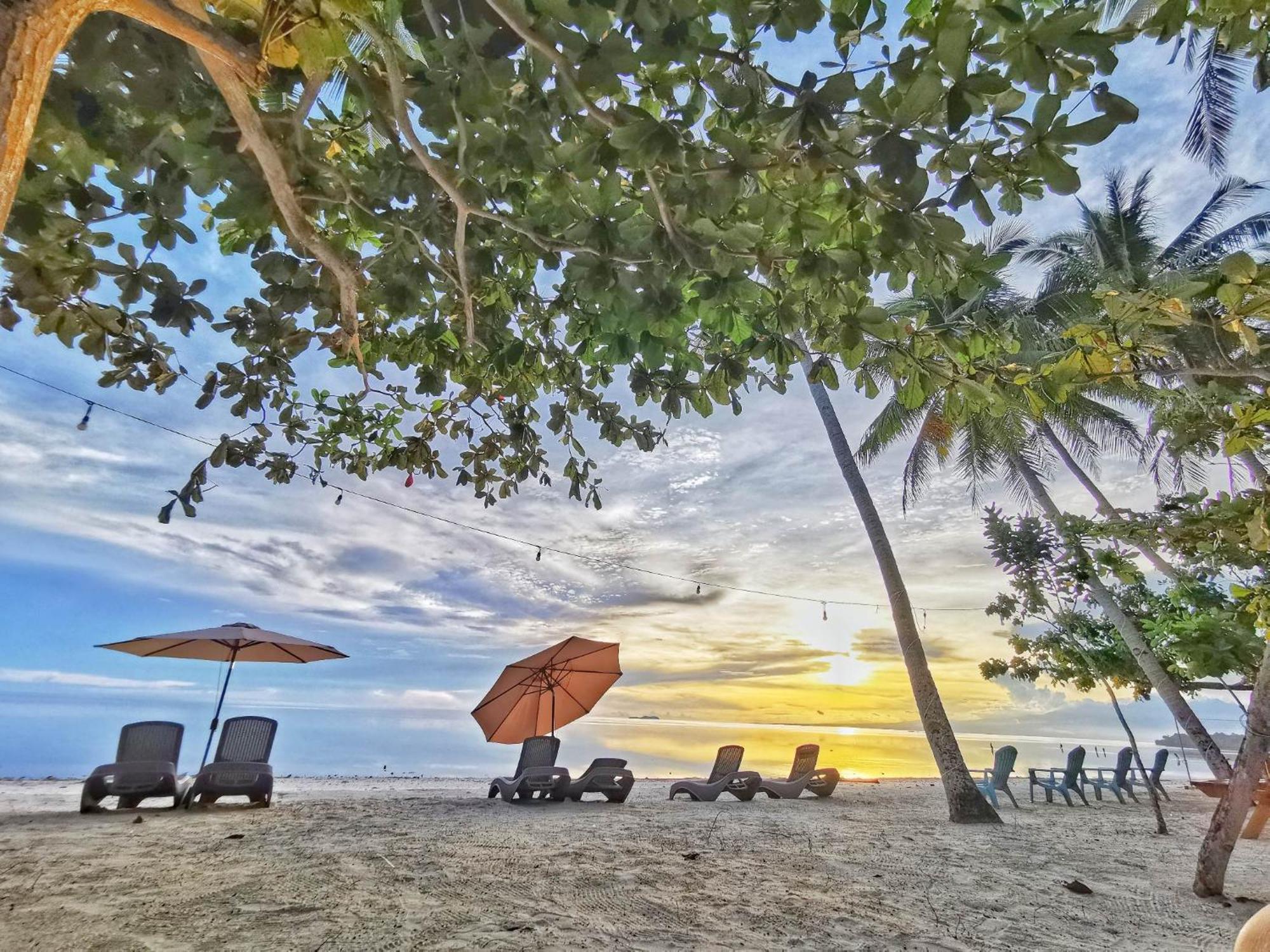 Siquijor Glamping Village San Juan  Exteriör bild